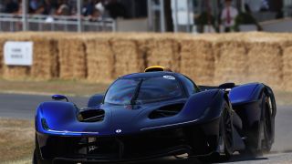 Red Bull fährt Newey-Hypercar RB17 erstmals in Goodwood Red Bull fährt Newey-Hypercar RB17 erstmals in Goodwood