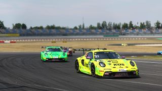 Manthey-Porsche meldet sich zurück