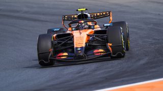 Norris bezwingt Mercedes!