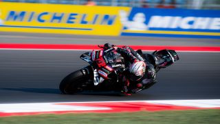 Marco Bezzecchi holt MotoGP-Warm-Up-Bestzeit in Indonesien, Jorge Martin stürzt