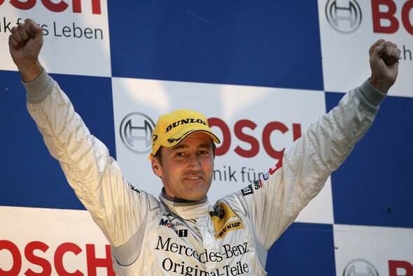 Bernd Schneider holt seinen letzten DTM-Sieg 2008 am Nürburgring - Foto: DTM