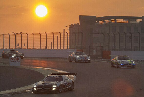 Das erste Highlight des Motorsport-Jahres steht an: Die 24h von Dubai 2017 - Foto: Creventic