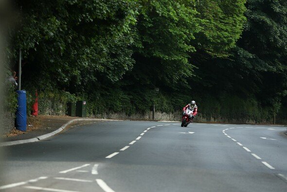 Die Isle of Man Tourist Trophy ist ein gefährliches Abenteuer - Foto: Honda Racing