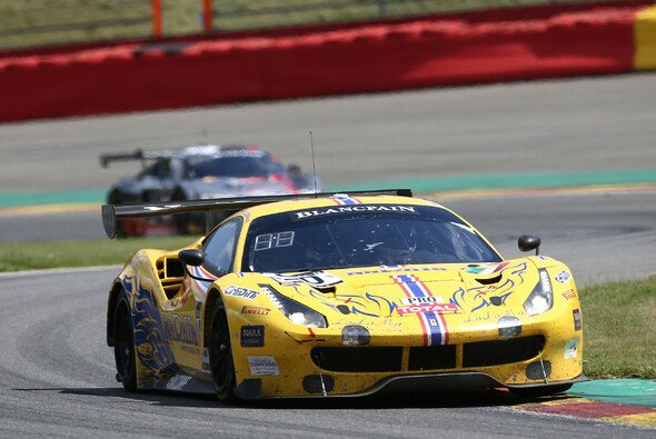 Der Ferrari #50 ist heftig eingeschlagen - Foto: Vision Sport Agency