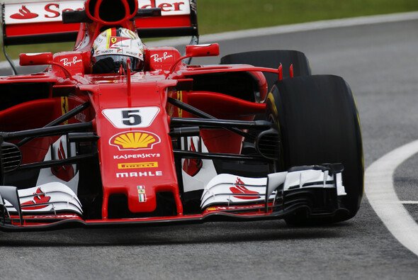 F1 Malaysia: Trainingsabbruch nach Crash und Vettel-Bestzeit