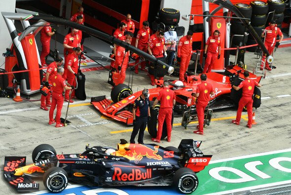 Red Bull ist in der Motoren-Notlage bereit Ferrari mit einer Balance of Performance zur Kooperation zu überzeugen - Foto: LAT Images