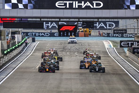 Das Saisonfinale der Formel 1 in Abu Dhabi wurde oft für fade Rennen kritisiert - Foto: LAT Images
