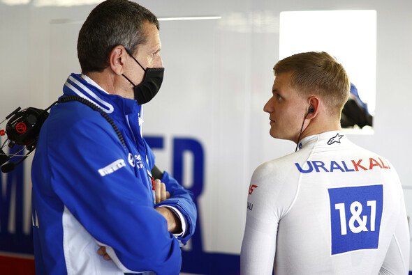 Mick Schumacher bei Haas: Teamchef Günther Steiner ist von den Qualitäten seines Fahrers überzeugt. - Foto: LAT Images