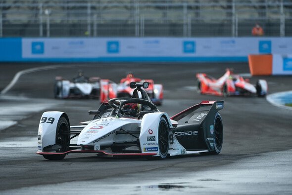 Die Formel E steuert 2022 in ihre achte Saison - Foto: LAT Images