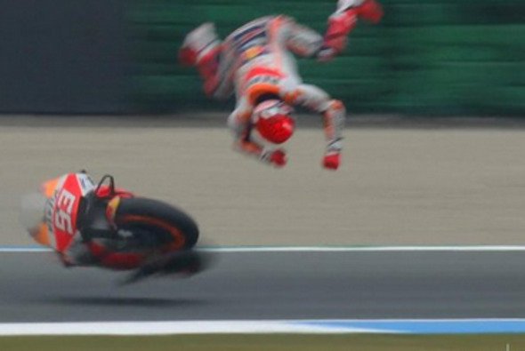 Marc Marquez flog 2021 in Assen heftig ab - Foto: Screenshot/MotoGP