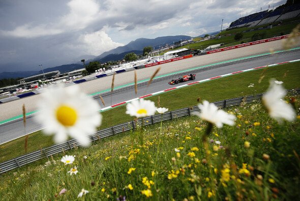 Vor dem Österreich GP soll es regnen, im Rennen allerdings nicht - Foto: LAT Images