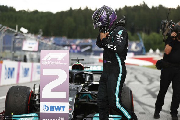 Beim Steiermark-GP musste sich Lewis Hamilton mit Platz 2 zufriedengeben - mit großem Rückstand. - Foto: LAT Images