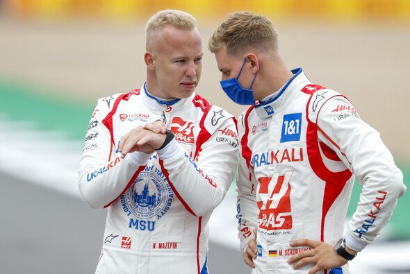 Mick Schumacher und Nikita Mazepin: Freunde werden die beiden Haas-Teamkollegen nicht mehr - Foto: LAT Images