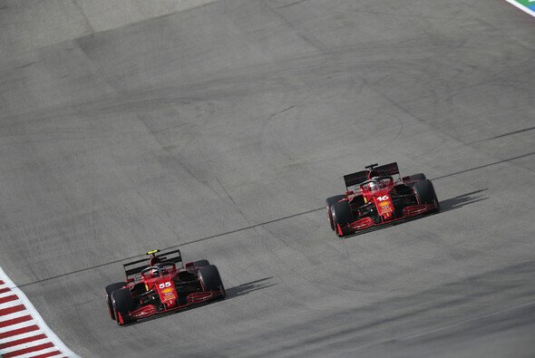 Zwei Ferraris im Formationsflug: Ein starkes Fahrerduo verhalf der Scuderia zu WM-Platz 3. - Foto: LAT Images