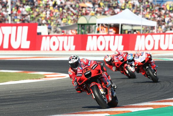 Ducati feierte in Valencia zuletzt den ersten Dreifachsieg seiner MotoGP-Geschichte - Foto: LAT Images