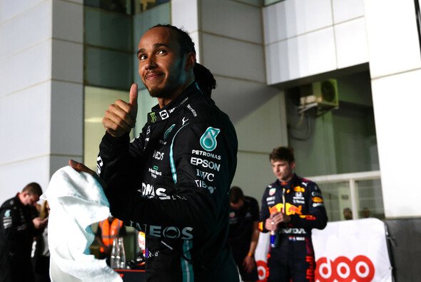 Formel-1-Weltmeister Lewis Hamilton geht als Favorit in das Rennen in Saudi-Arabien - Foto: LAT Images