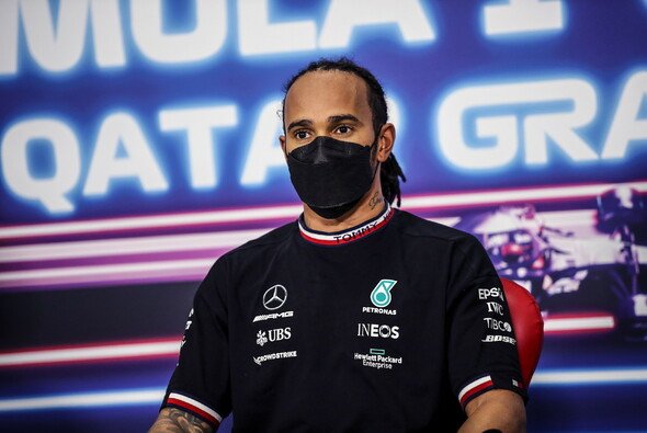 Lewis Hamilton möchte im Formel-1-Endspurt auch in Sachen COVID-19 nichts dem Zufall überlassen - Foto: LAT Images