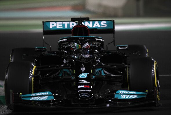 Lewis Hamilton fuhr im 2. Freien Training der Formel 1 in Saudi-Arabien die Bestzeit - Foto: LAT Images