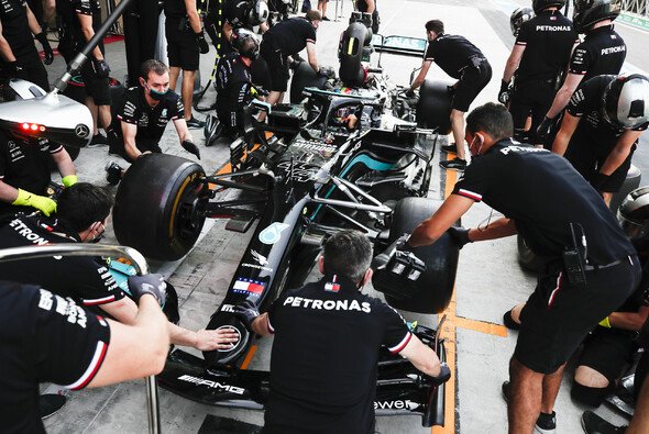 Mercedes zog nach dem Trainingsauftakt der Formel 1 in Abu Dhabi ein positives Fazit - Foto: LAT Images