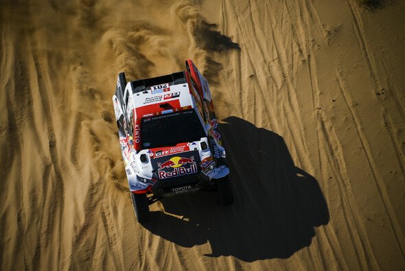 Nasser Al-Attiyah gewinnt Etappe 1B in Saudi Arabien - Foto: Red Bull