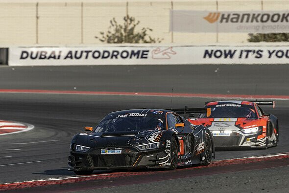 WRT-Audi startet beim 24h-Rennen Dubai von der Pole Position - Foto: Ferdi Kräling Motorsport-Bild GmbH