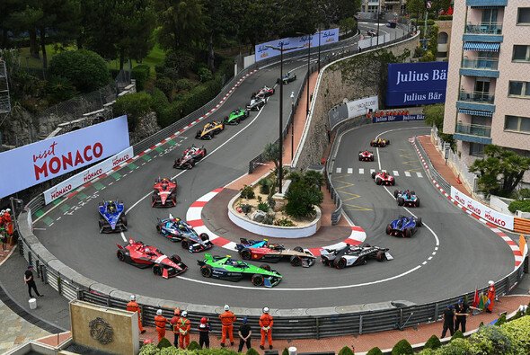 In Monaco lag das Formel-E-Feld meist dicht beisammen - Foto: LAT Images