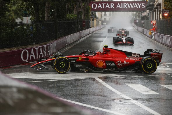 Carlos Sainz und Ferrari erwischten einen gebrauchten Arbeitstag - Foto: LAT Images