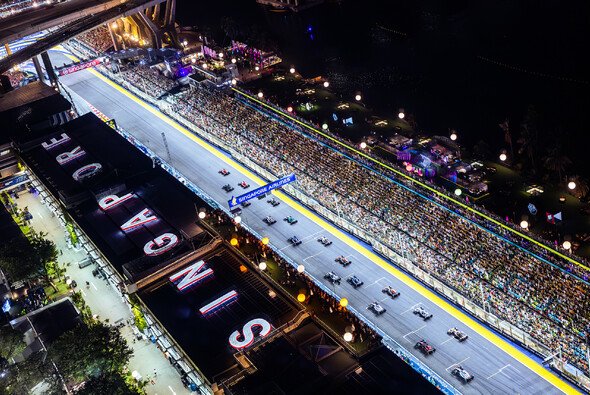 Beim Singapur GP 2023 standen nur 18 Autos im Grid: Zhou und Stroll fehlten - Foto: LAT Images