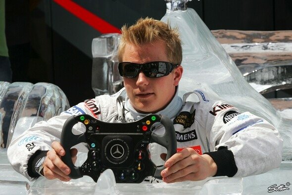 Eis-McLaren für den Iceman: Kimi Räikkönen 2006 in Monaco - Foto: Sutton