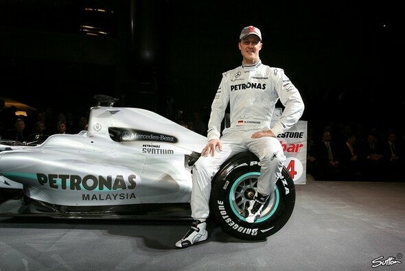 Michael Schumacher kehrte 2010 mit Mercedes in die Formel 1 zurück - Foto: Sutton