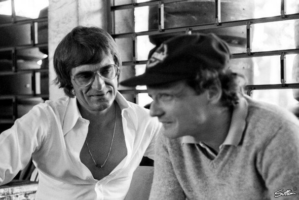 Bernie Ecclestone und Niki Lauda zu gemeinsamen Brabham-Zeiten - Foto: Sutton