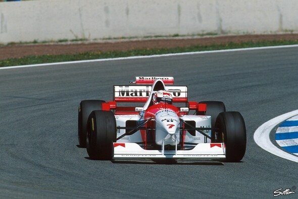 Nigel Mansell und der McLaren MP4-10 wurden keine Freunde - Foto: Sutton
