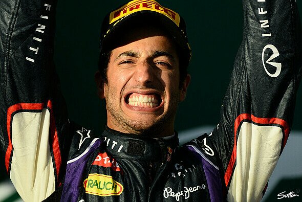 Erleichterung pur: Daniel Ricciardo hat es auf das Podium geschafft - Foto: Sutton