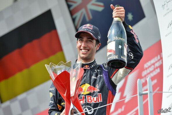 Kann es kaum glauben: Daniel Ricciardo feiert den ersten Sieg - Foto: Sutton