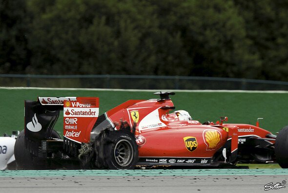 Vettels zerstörter Hinterreifen in Spa 2015 - Foto: Sutton