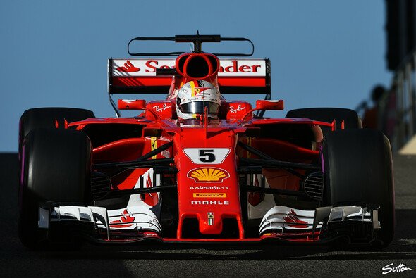 Bis 2017 zierte der Santander-Schriftzug den Ferrari-Heckflügel. - Foto: Sutton