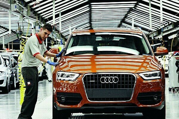 Neues Audi Werk In Spanien Eingeweiht Auto