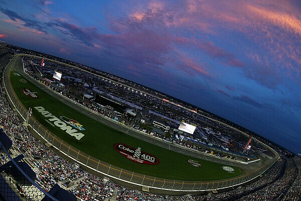 Nascar Daytona Alle News Infos Und Statistiken Zum 18 Rennen