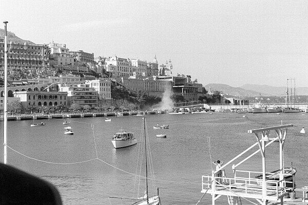 Formel 1 Heute Vor 66 Jahren In Monaco Ascari Fliegt Ins Meer