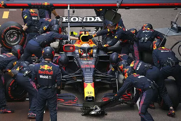 Formel 1 Red Bull Boxenstopp Anderung Kommt Von Mercedes