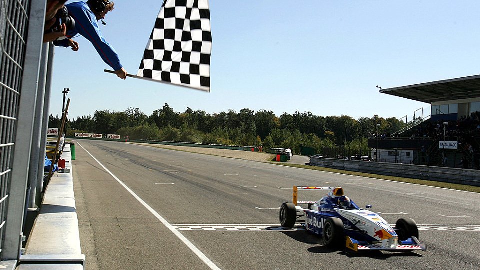Sebastian Vettel war in Deutschland nicht zu stoppen., Foto: Sutton
