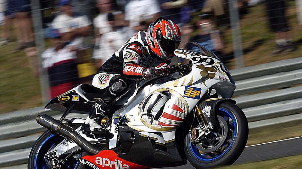 Im Jahr 2004 war Aprilia noch in der MotoGP unterwegs, Foto: Aprilia