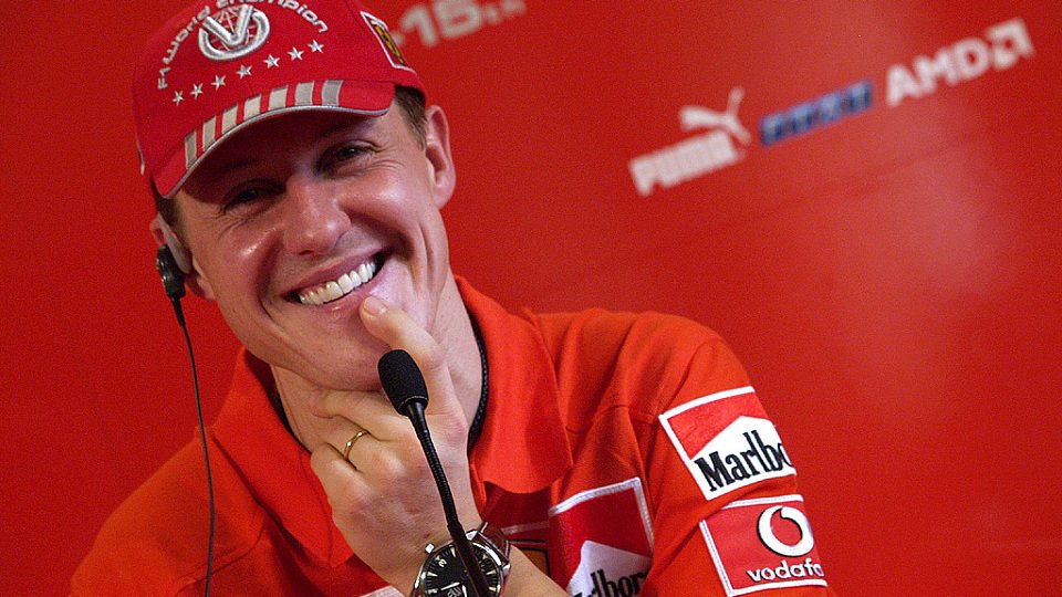 Michael Schumacher drückt Nick die Daumen im Cockpitkampf., Foto: Ferrari Press Office
