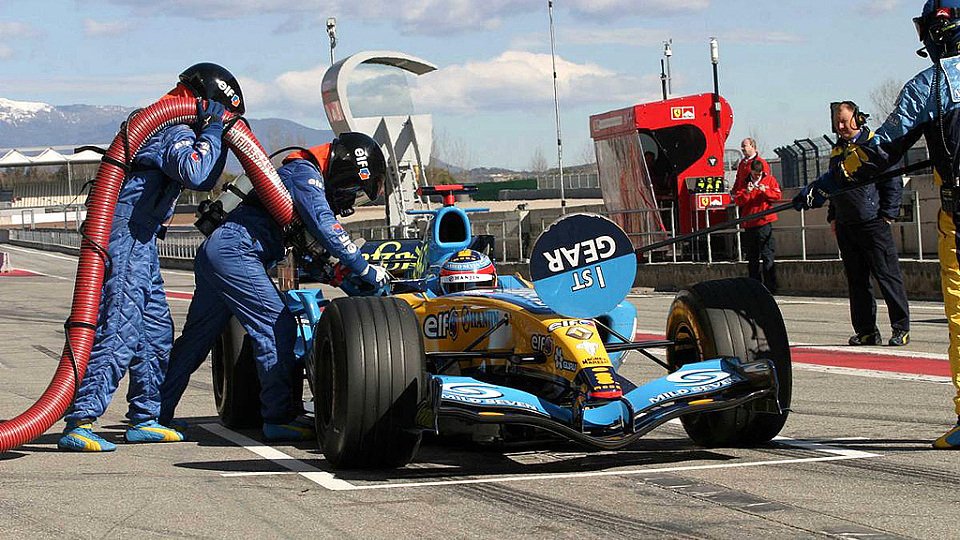 Montoya gegen Alonso! Am Ende hatte Alonso die Nase vorne, Foto: xpb.cc