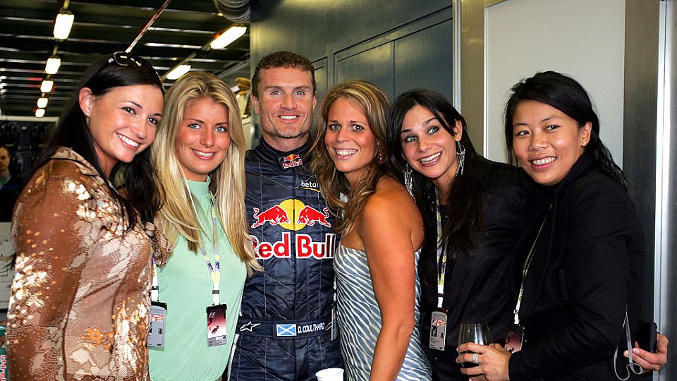 Marko übte sich in Bescheidenheit - er sieht die Plätze 8 bis 12 für Coulthard…, Foto: Red Bull Racing