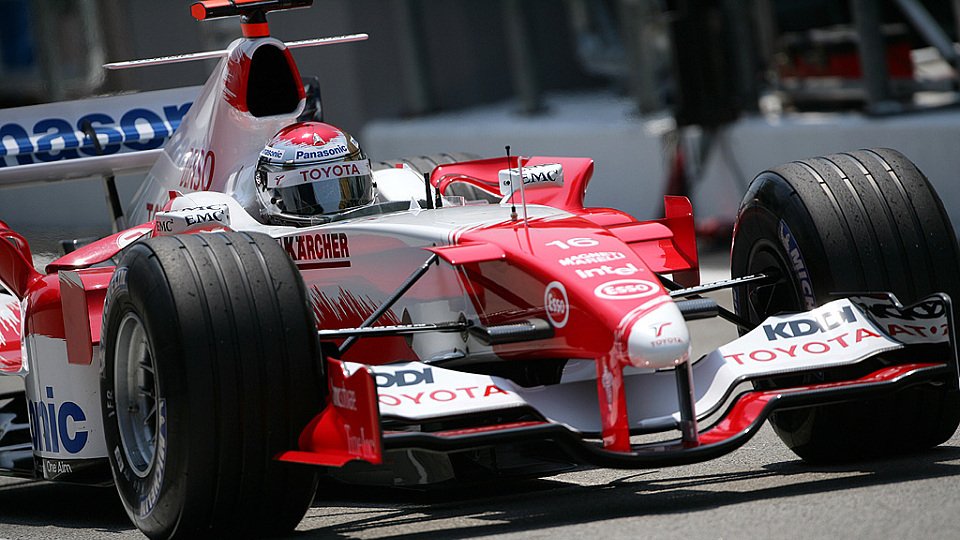 Jarno Trulli trieb seinen TF105 zu Höchstleistungen an., Foto: Toyota