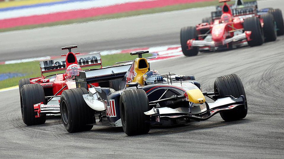 Keine Fotomontage: Red Bull vor Ferrari!, Foto: xpb.cc