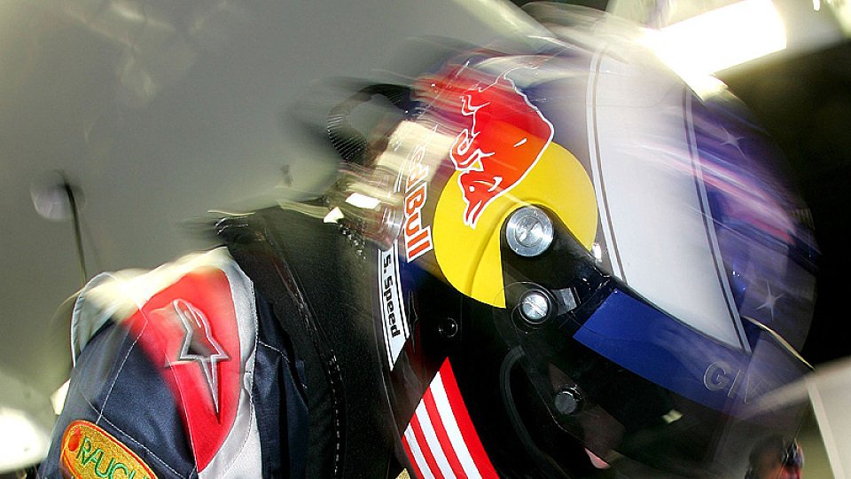 Scott Speed ist auch für den Fotografen zu schnell unterwegs..., Foto: Sutton