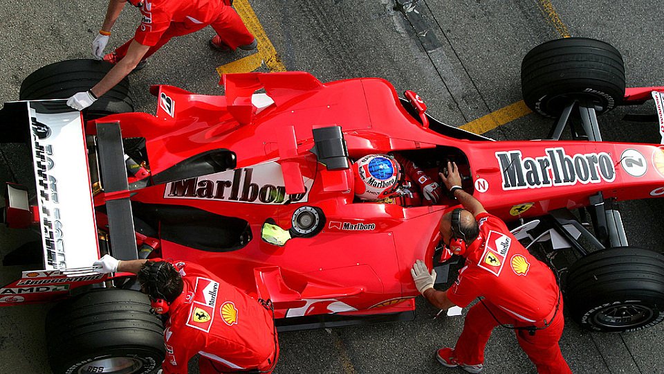 Am letzten Testtag drehten zehn Piloten ihre Runden, darunter auch Michael Schumacher., Foto: Sutton