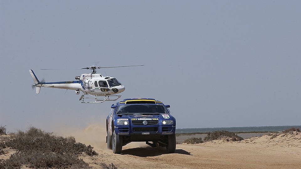 Volkswagen mit drei Race-Touareg bei der Rallye Marokko, Foto: VW Motorsport